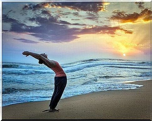 Greeting to the sun: introduction to Hatha yoga