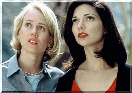 Mulholland Drive: a labyrinth of light and shadow